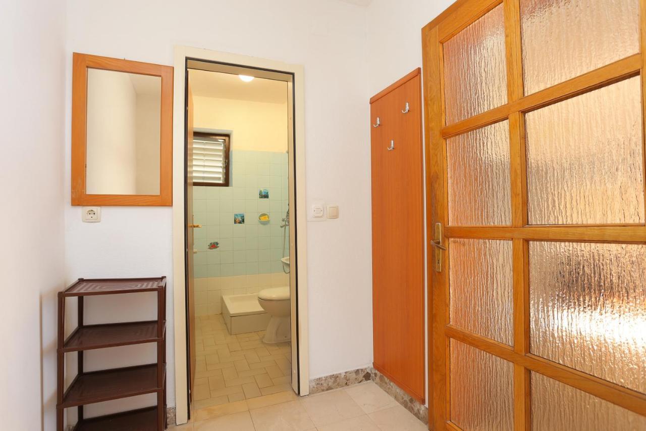 Apartments With A Parking Space Brela, Makarska - 18495 Exterior photo